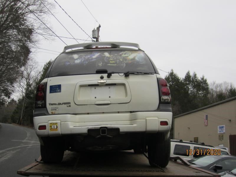 https://f005.backblazeb2.com/file/img-partshotlines-com/Inventory/NE226/Vehicle/15852_03.jpg