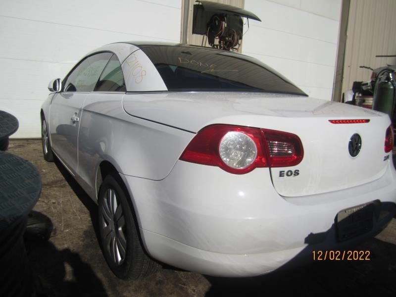 https://f005.backblazeb2.com/file/img-partshotlines-com/Inventory/NE226/Vehicle/17175_06.jpg