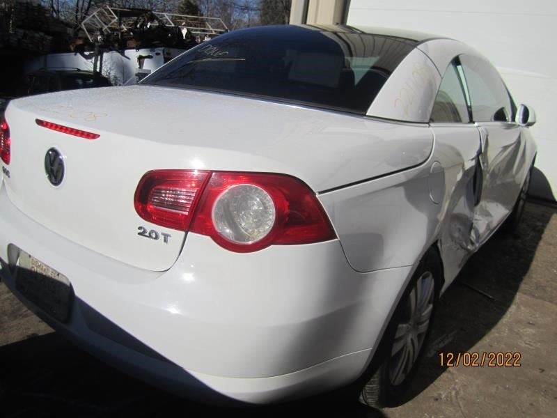 https://f005.backblazeb2.com/file/img-partshotlines-com/Inventory/NE226/Vehicle/17175_08.jpg