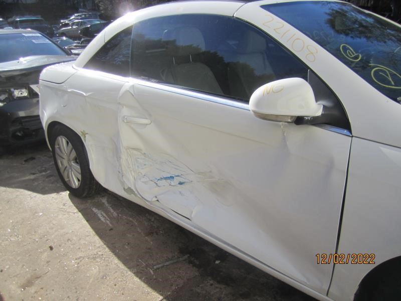 https://f005.backblazeb2.com/file/img-partshotlines-com/Inventory/NE226/Vehicle/17175_10.jpg