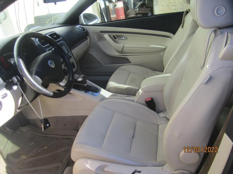https://f005.backblazeb2.com/file/img-partshotlines-com/Inventory/NE226/Vehicle/17175_11.jpg