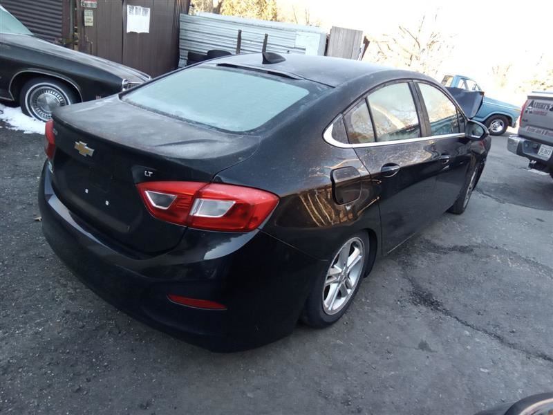https://f005.backblazeb2.com/file/img-partshotlines-com/Inventory/NE226/Vehicle/17831_01.jpg