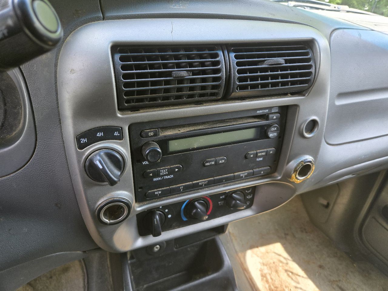 https://f005.backblazeb2.com/file/img-partshotlines-com/Inventory/NE226/Vehicle/18489_07.jpg