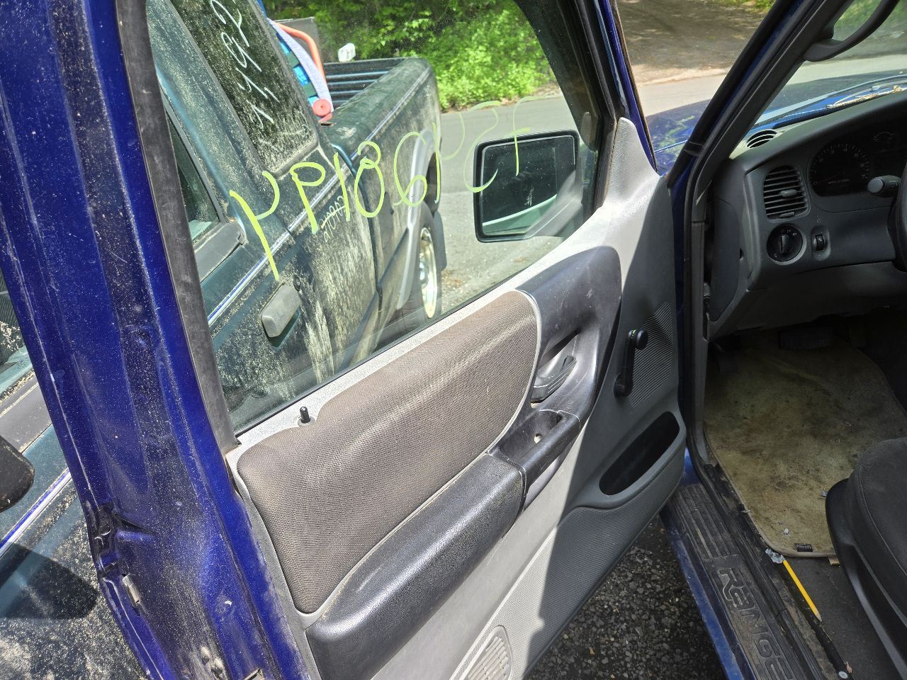 https://f005.backblazeb2.com/file/img-partshotlines-com/Inventory/NE226/Vehicle/18489_11.jpg