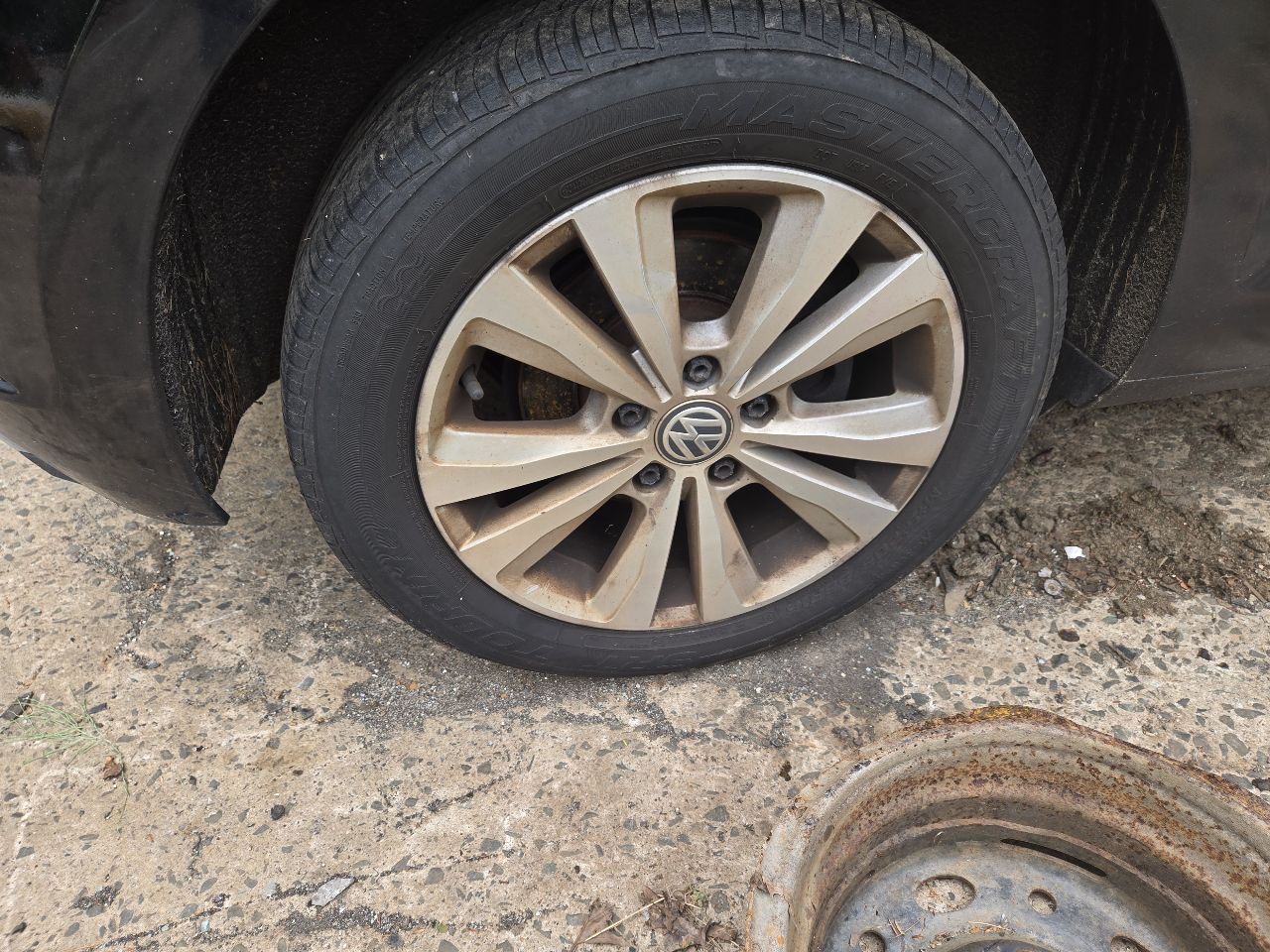 https://f005.backblazeb2.com/file/img-partshotlines-com/Inventory/NE226/Vehicle/18616_08.jpg