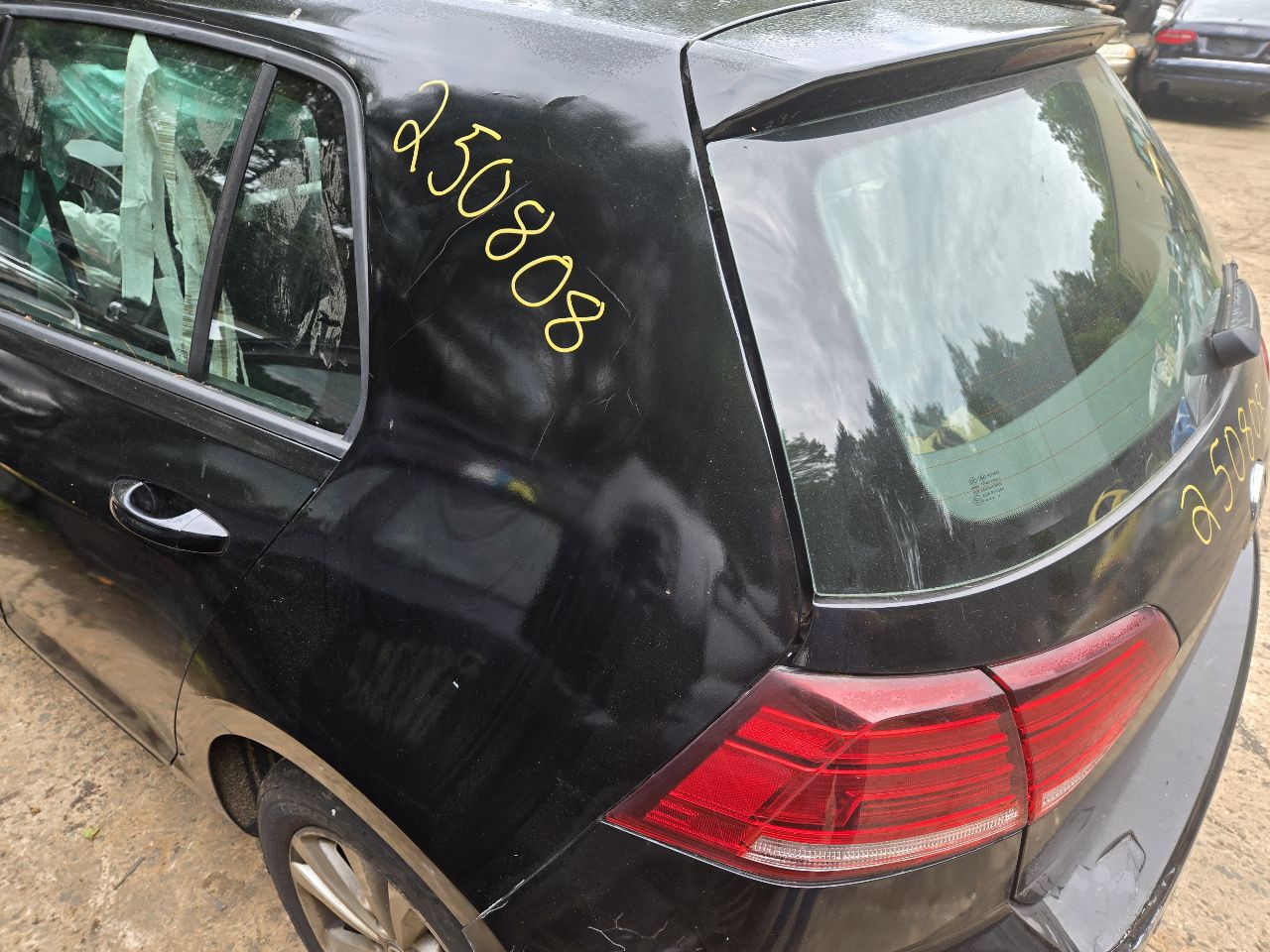https://f005.backblazeb2.com/file/img-partshotlines-com/Inventory/NE226/Vehicle/18616_11.jpg