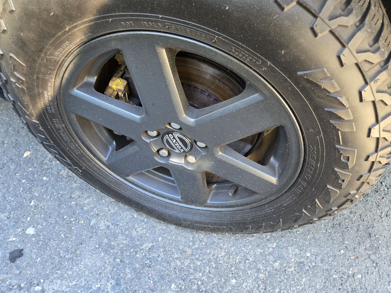 https://f005.backblazeb2.com/file/img-partshotlines-com/Inventory/NE226/Vehicle/18932_09.jpg