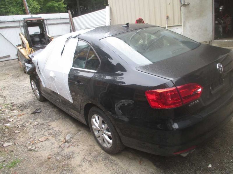 https://f005.backblazeb2.com/file/img-partshotlines-com/Inventory/NE226/Vehicle/9593_04.jpg