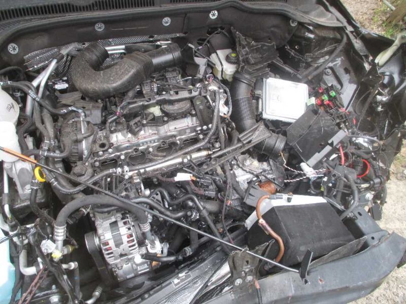 https://f005.backblazeb2.com/file/img-partshotlines-com/Inventory/NE226/Vehicle/9593_11.jpg