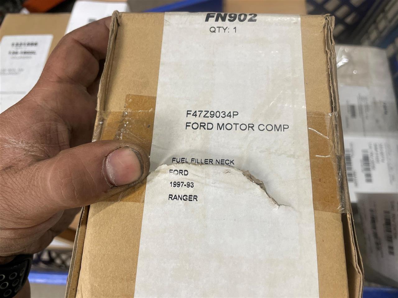 https://f005.backblazeb2.com/file/img-partshotlines-com/Inventory/NE228/Inventory/1981383_01.jpg