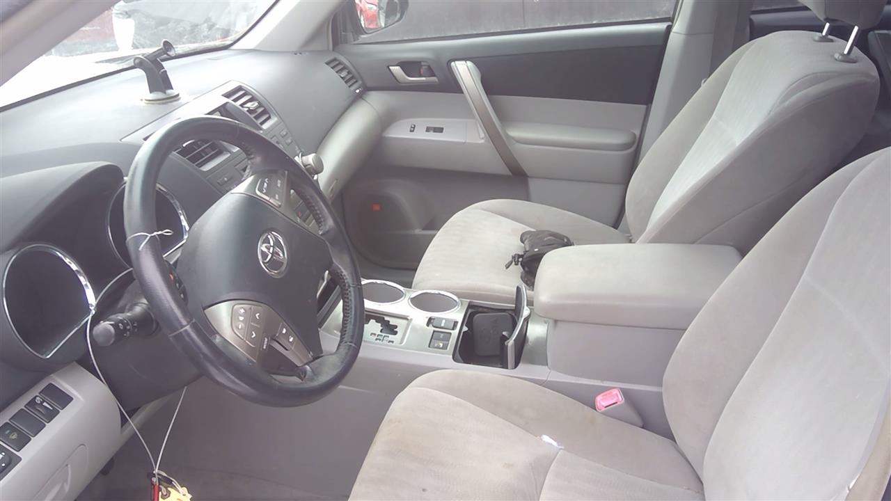 https://f005.backblazeb2.com/file/img-partshotlines-com/Inventory/NE228/Vehicle/140069_12.jpg