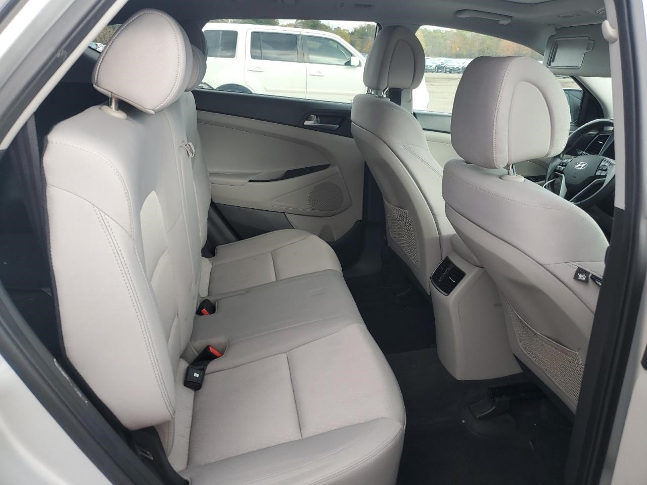 Vehicle/142142_11.jpg