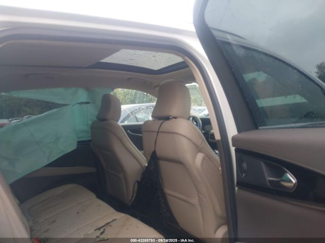 Vehicle/142185_08.jpg
