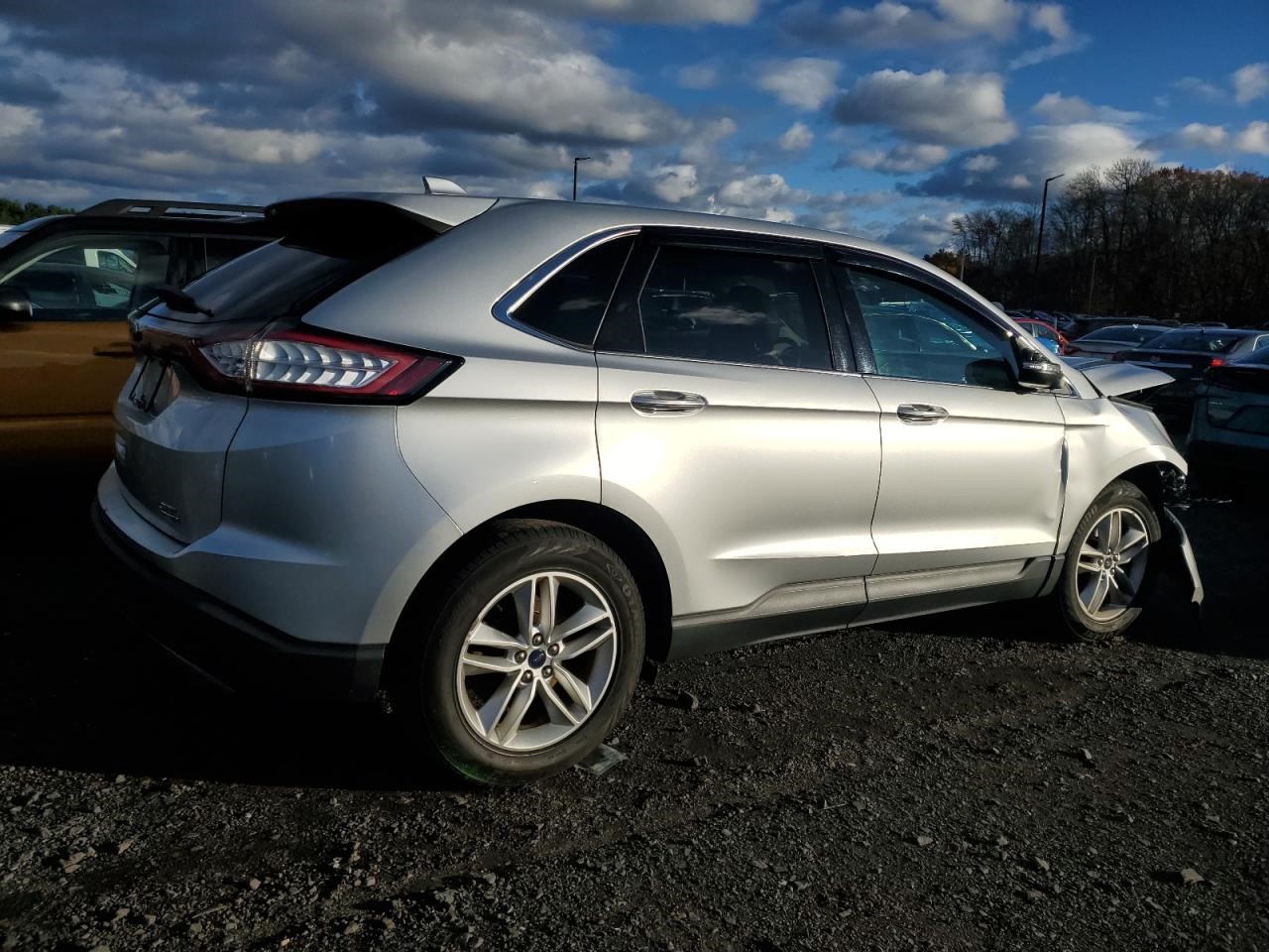 Vehicle/142194_03.jpg