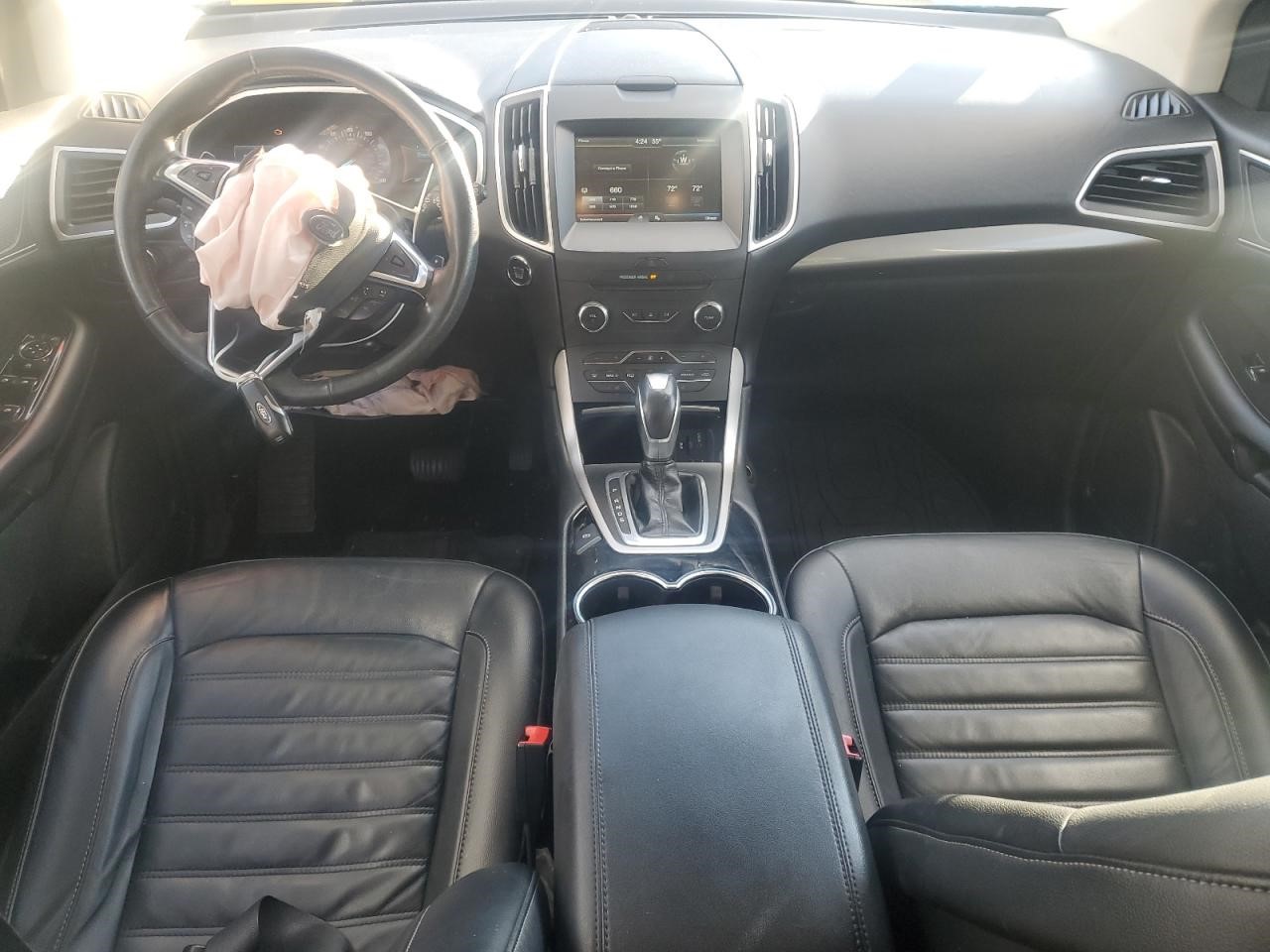 Vehicle/142194_08.jpg