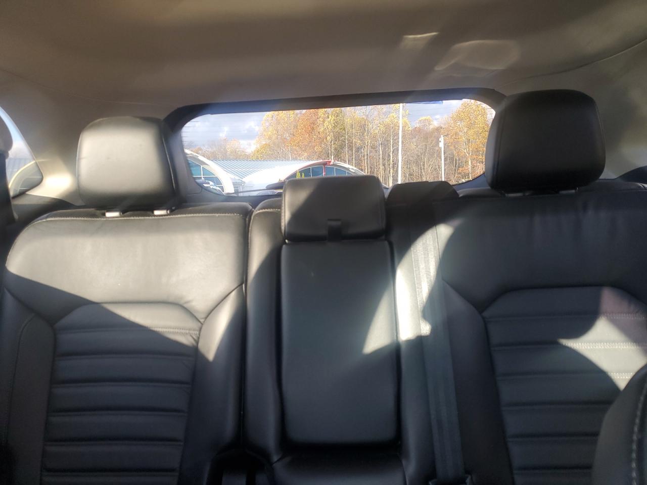 Vehicle/142194_10.jpg
