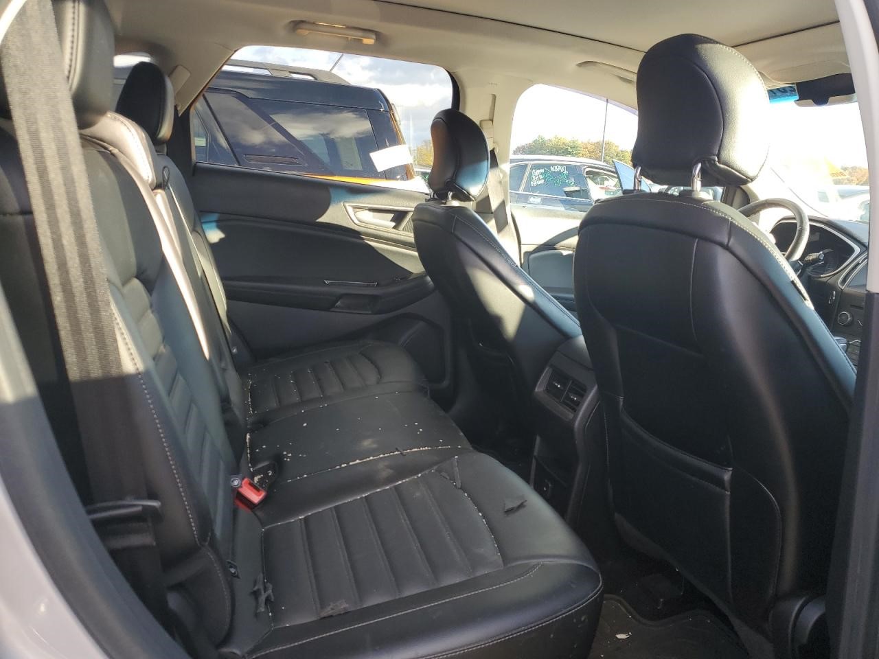 Vehicle/142194_11.jpg