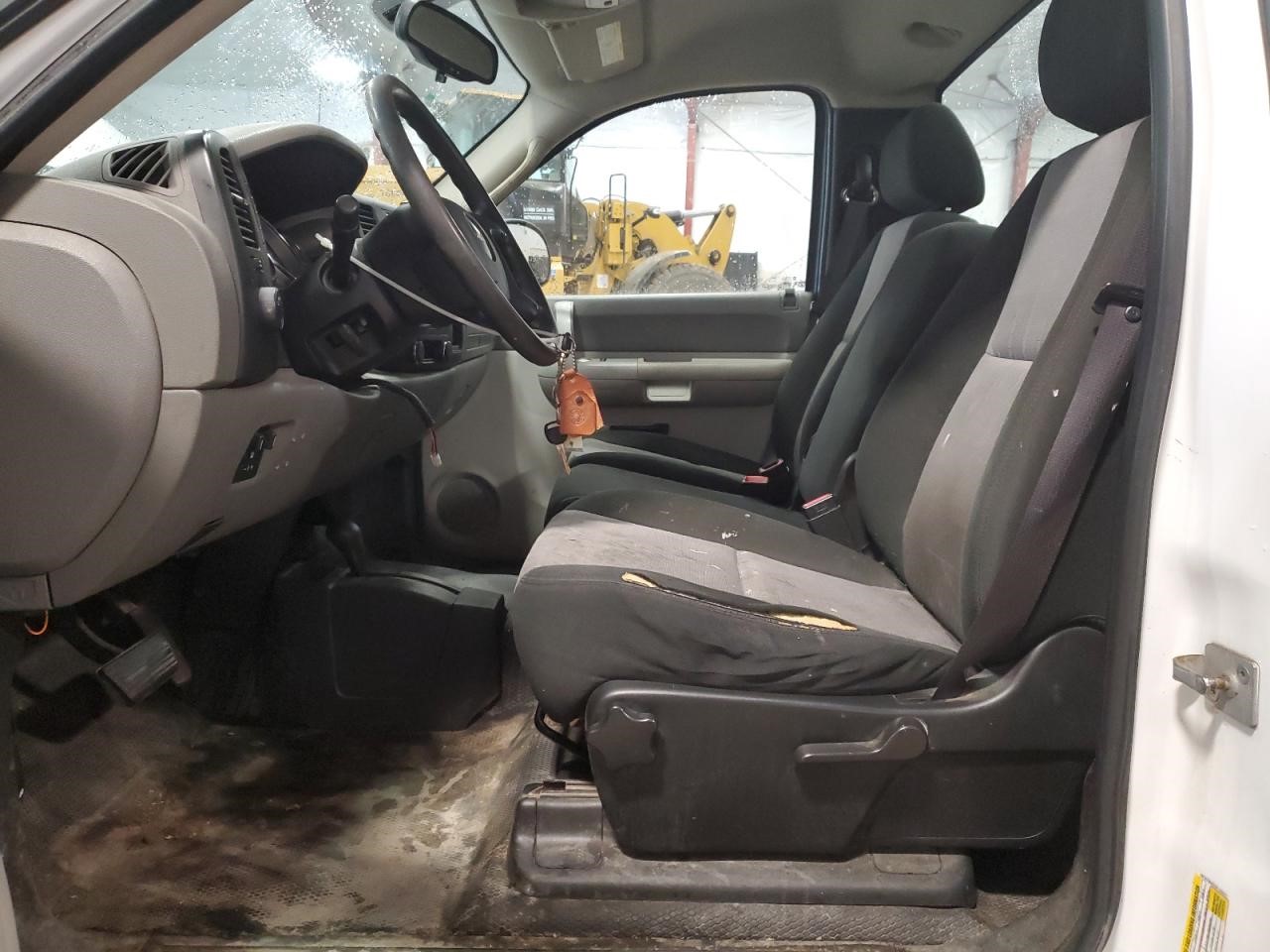https://f005.backblazeb2.com/file/img-partshotlines-com/Inventory/NE228/Vehicle/142253_07.jpg