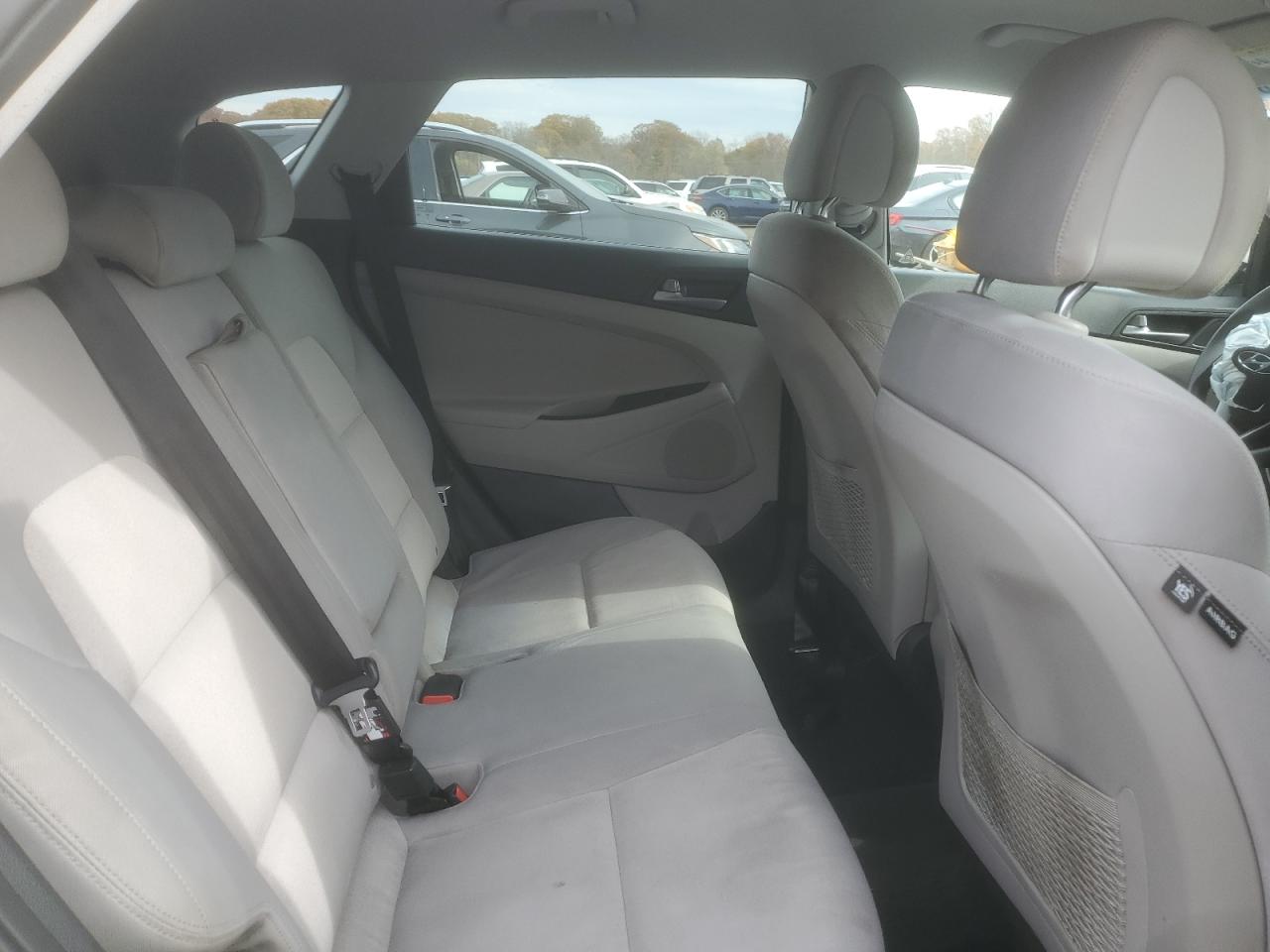Vehicle/142385_10.jpg