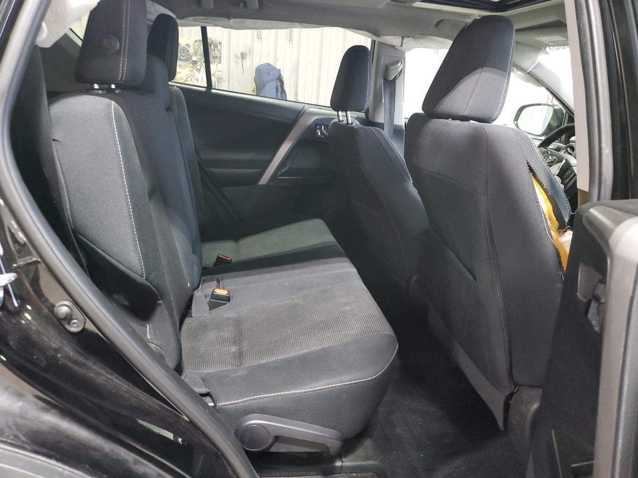 https://f005.backblazeb2.com/file/img-partshotlines-com/Inventory/NE228/Vehicle/142514_11.jpg
