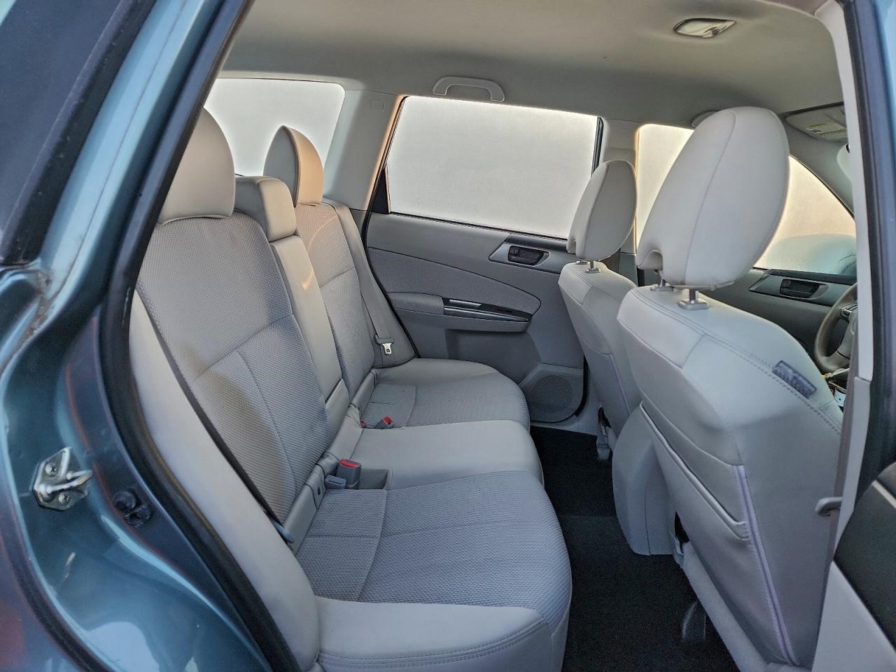 https://f005.backblazeb2.com/file/img-partshotlines-com/Inventory/NE228/Vehicle/142561_10.jpg