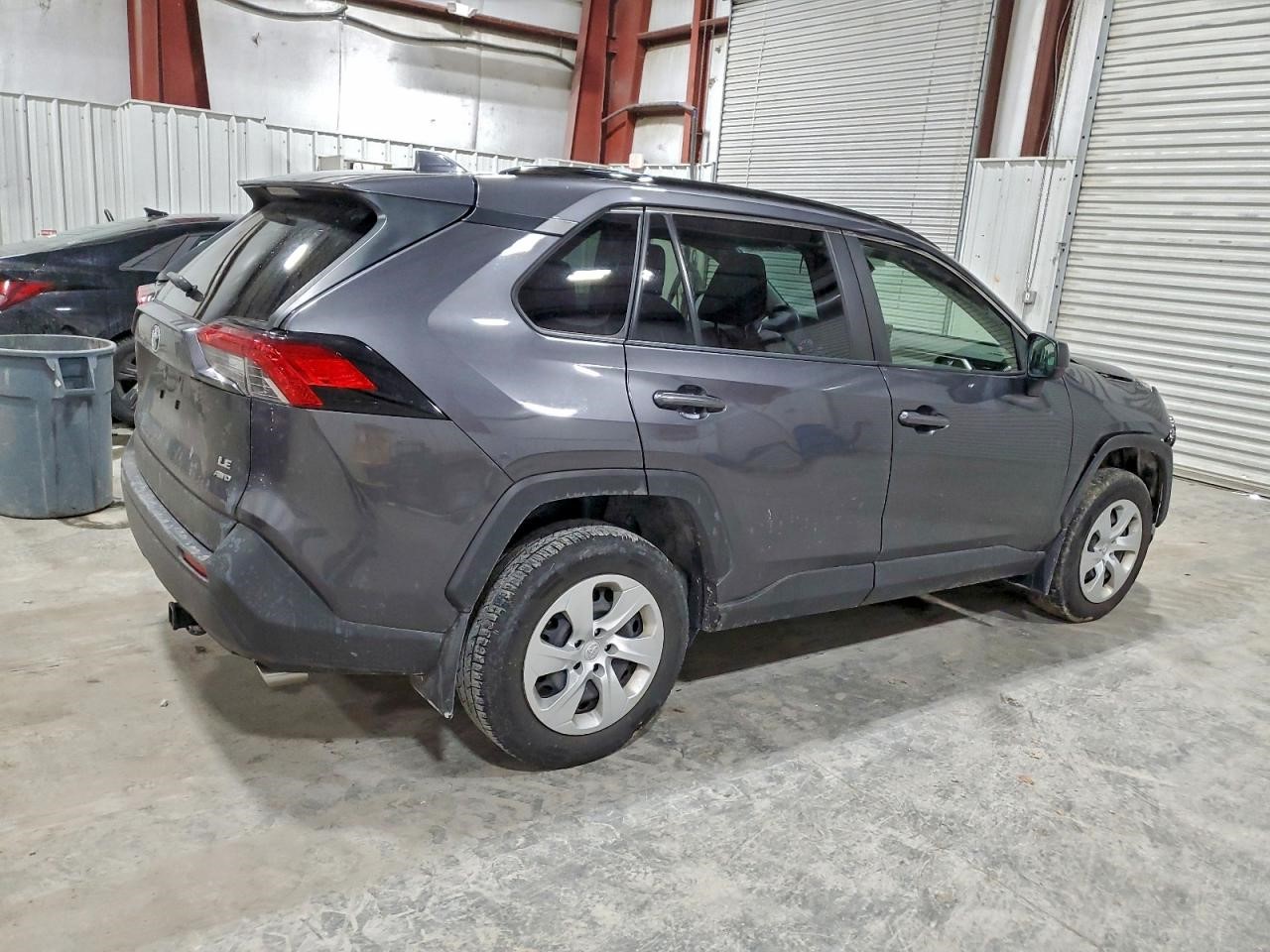 Vehicle/142565_03.jpg