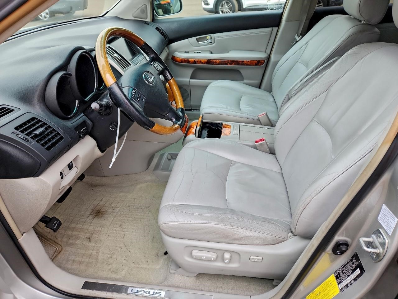 https://f005.backblazeb2.com/file/img-partshotlines-com/Inventory/NE228/Vehicle/142591_07.jpg