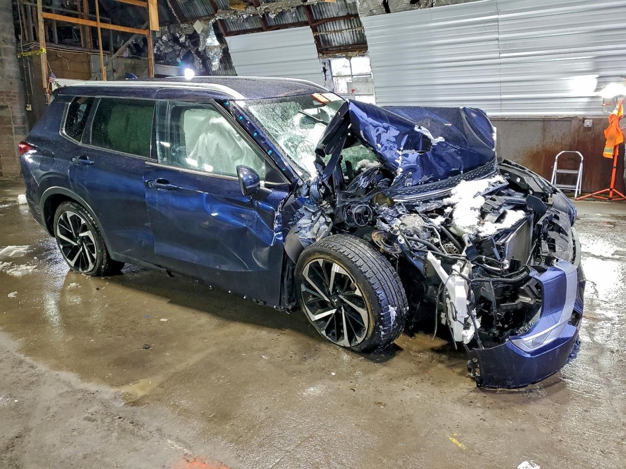 https://f005.backblazeb2.com/file/img-partshotlines-com/Inventory/NE228/Vehicle/142622_04.jpg