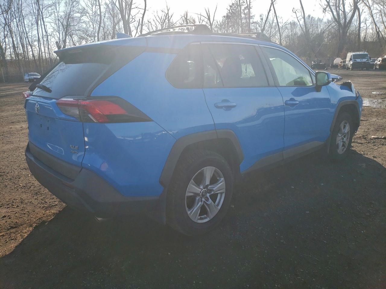 Vehicle/142677_03.jpg