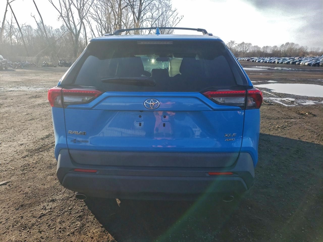 Vehicle/142677_06.jpg