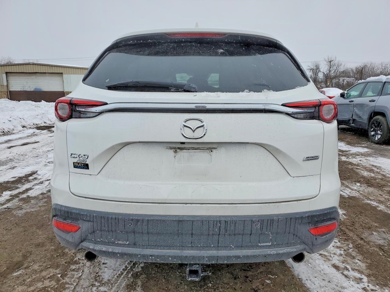 https://f005.backblazeb2.com/file/img-partshotlines-com/Inventory/NE228/Vehicle/142918_06.jpg