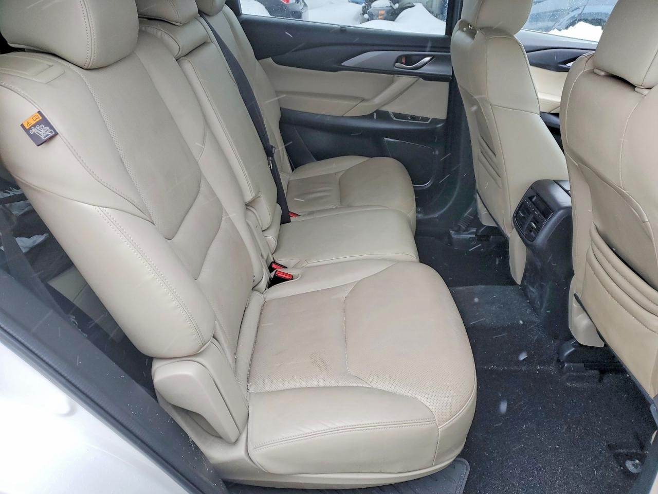https://f005.backblazeb2.com/file/img-partshotlines-com/Inventory/NE228/Vehicle/142918_11.jpg