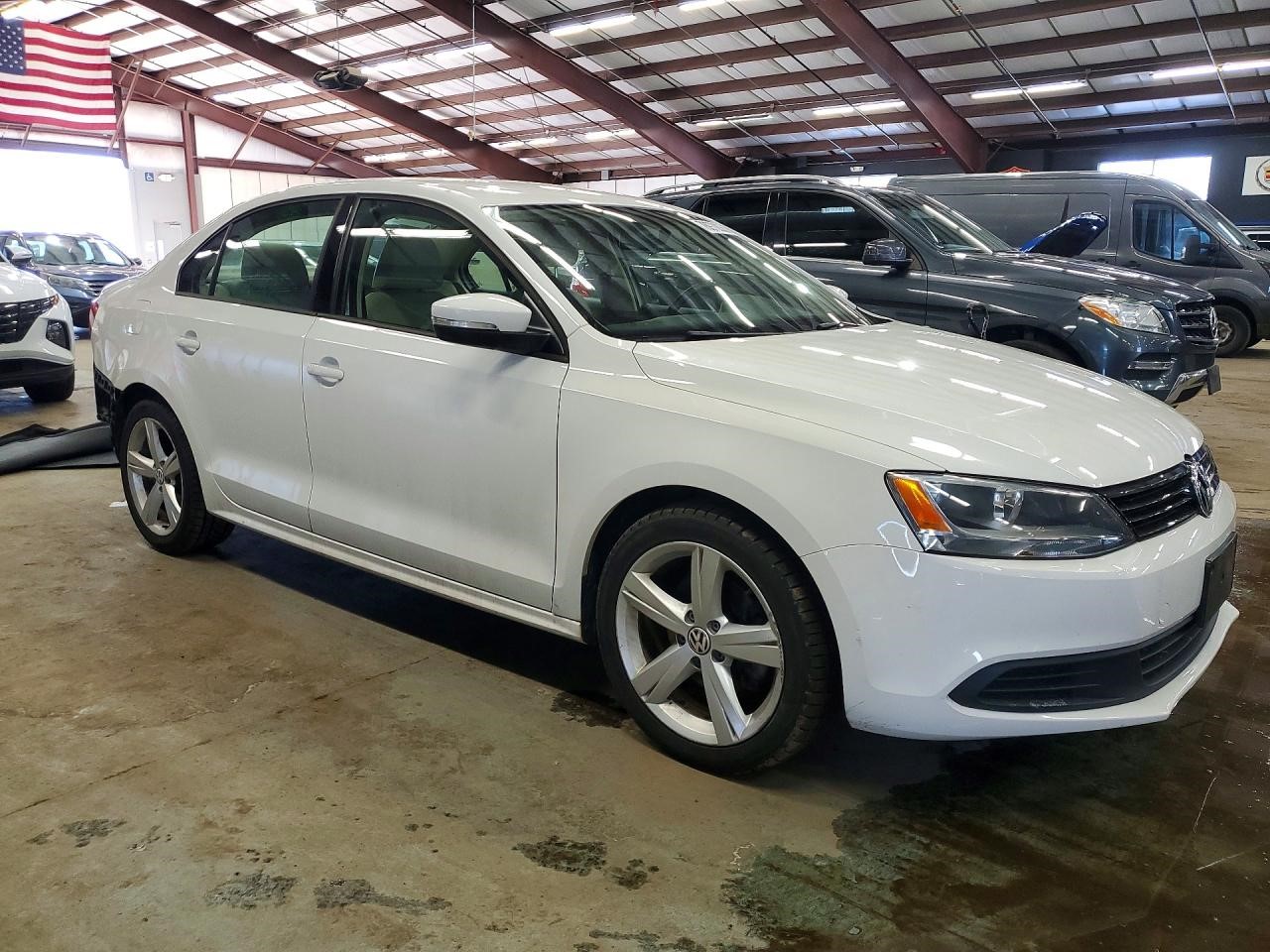 https://f005.backblazeb2.com/file/img-partshotlines-com/Inventory/NE228/Vehicle/142949_04.jpg