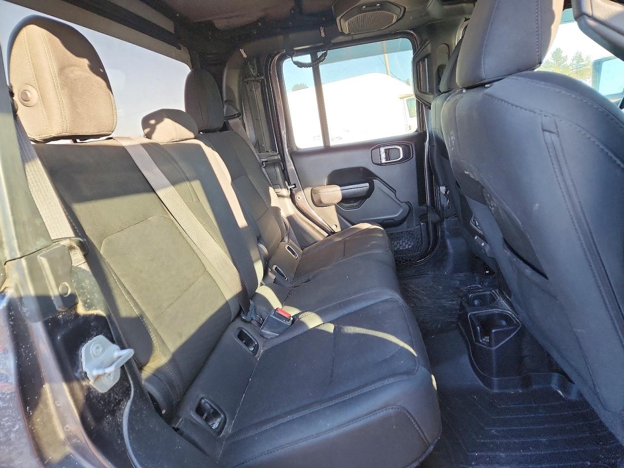 https://f005.backblazeb2.com/file/img-partshotlines-com/Inventory/NE228/Vehicle/142975_10.jpg