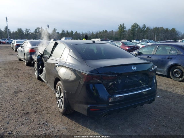 Vehicle/143001_03.jpg