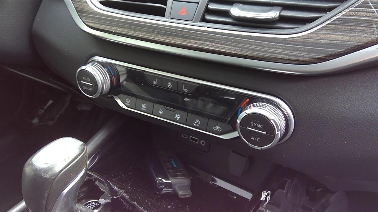 Vehicle/143001_11.jpg