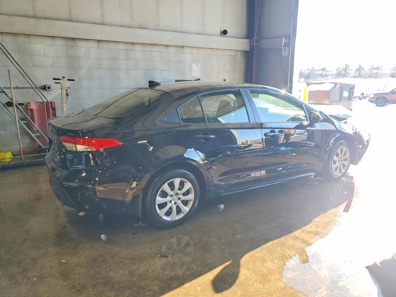 Vehicle/143054_03.jpg
