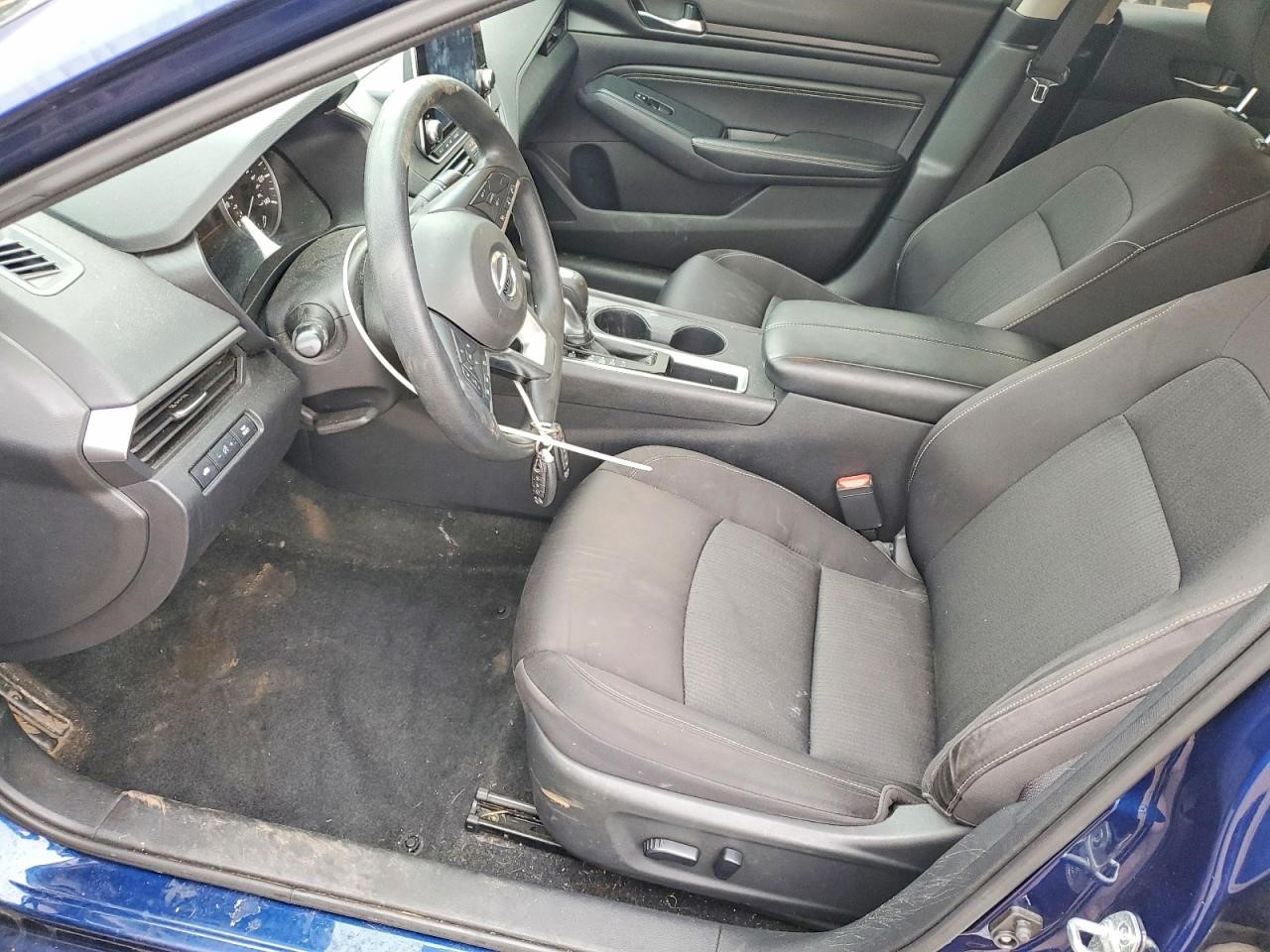 https://f005.backblazeb2.com/file/img-partshotlines-com/Inventory/NE228/Vehicle/143057_07.jpg
