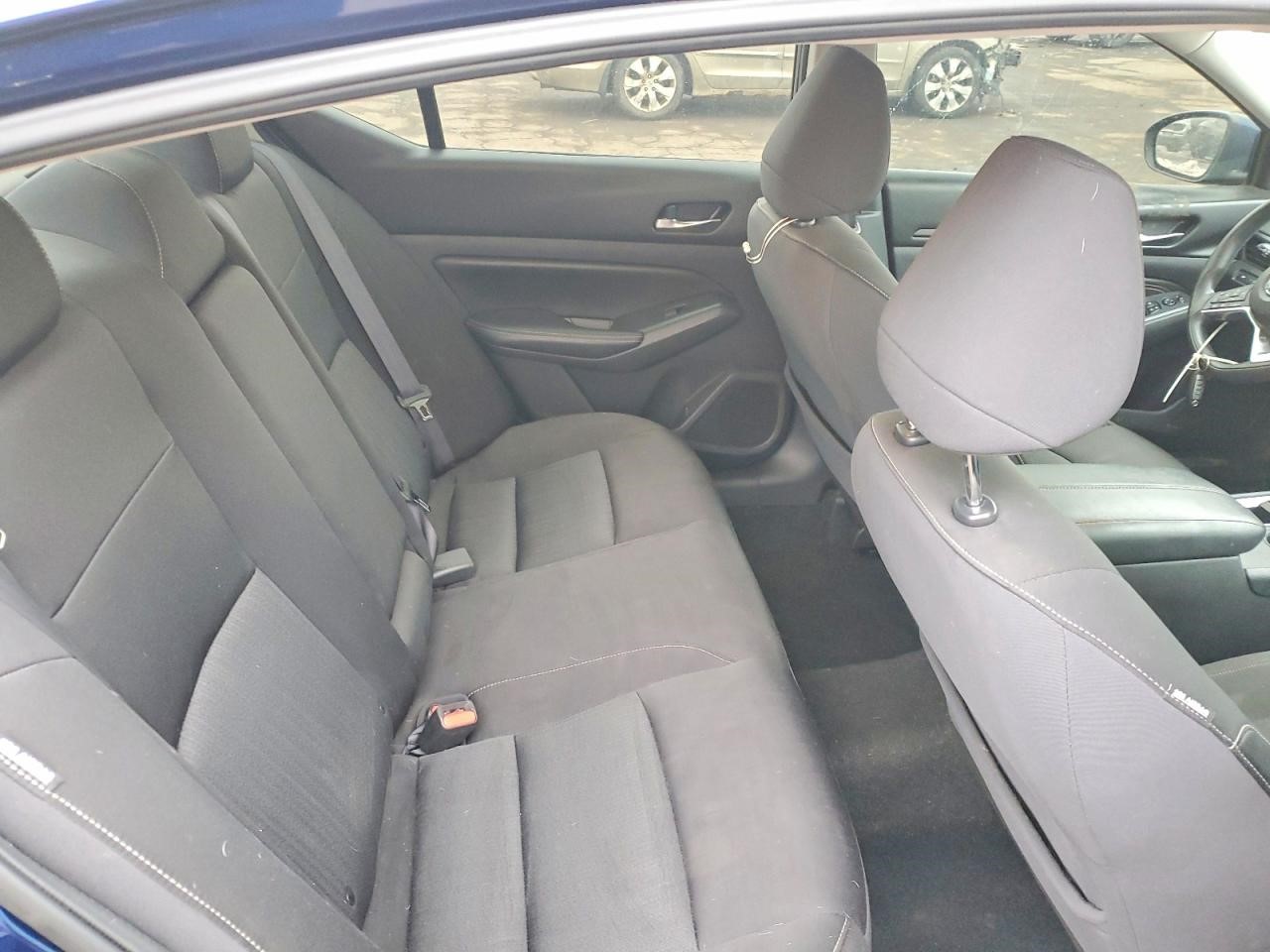 https://f005.backblazeb2.com/file/img-partshotlines-com/Inventory/NE228/Vehicle/143057_10.jpg