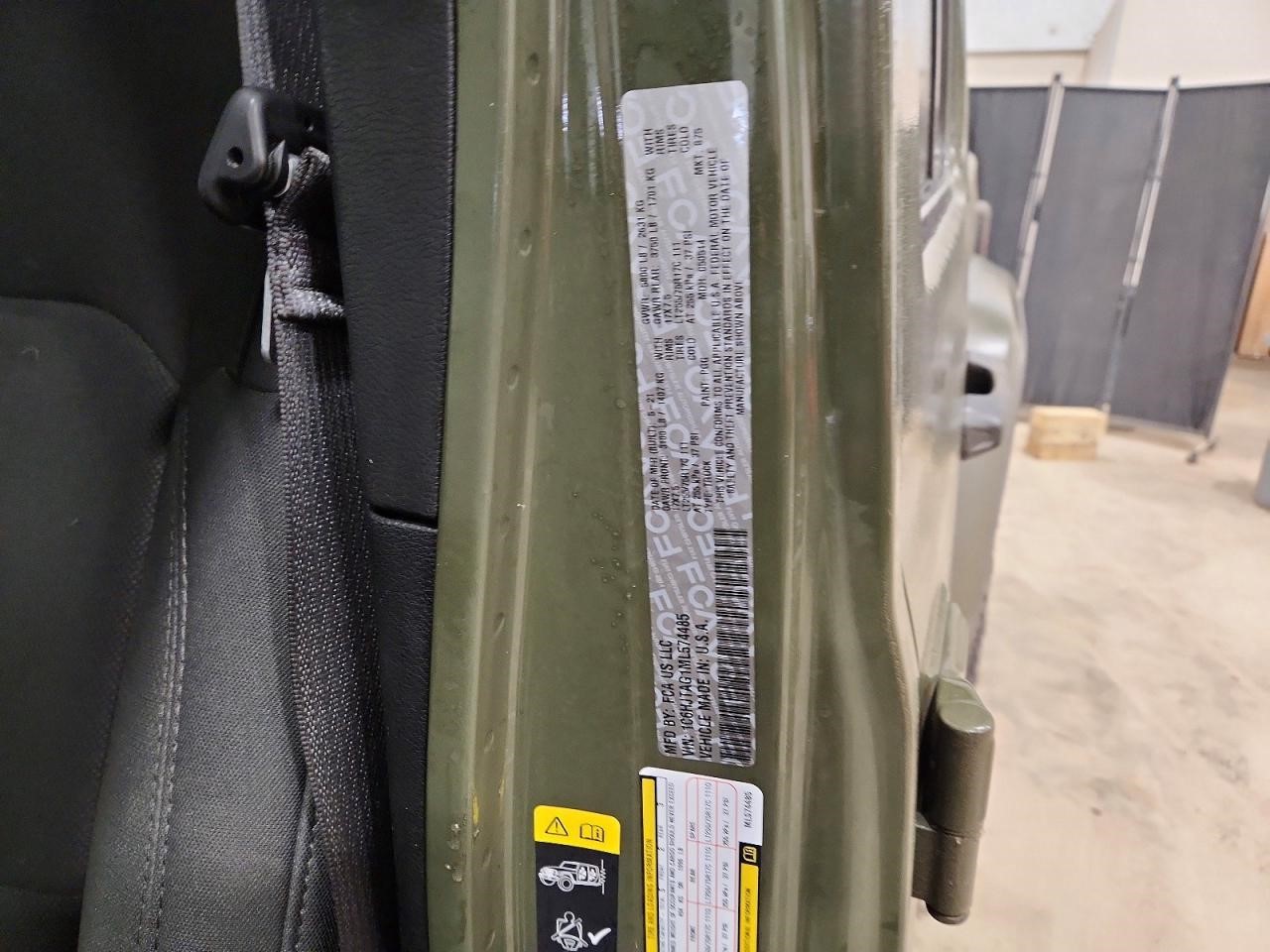 https://f005.backblazeb2.com/file/img-partshotlines-com/Inventory/NE228/Vehicle/143125_12.jpg