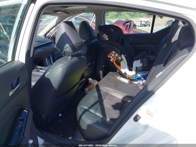Vehicle/143158_08.jpg