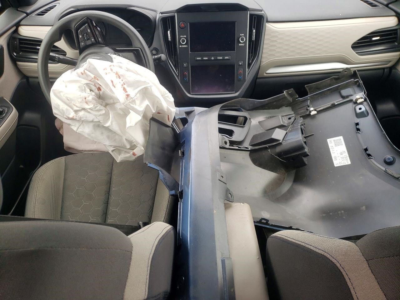 https://f005.backblazeb2.com/file/img-partshotlines-com/Inventory/NE228/Vehicle/143168_08.jpg
