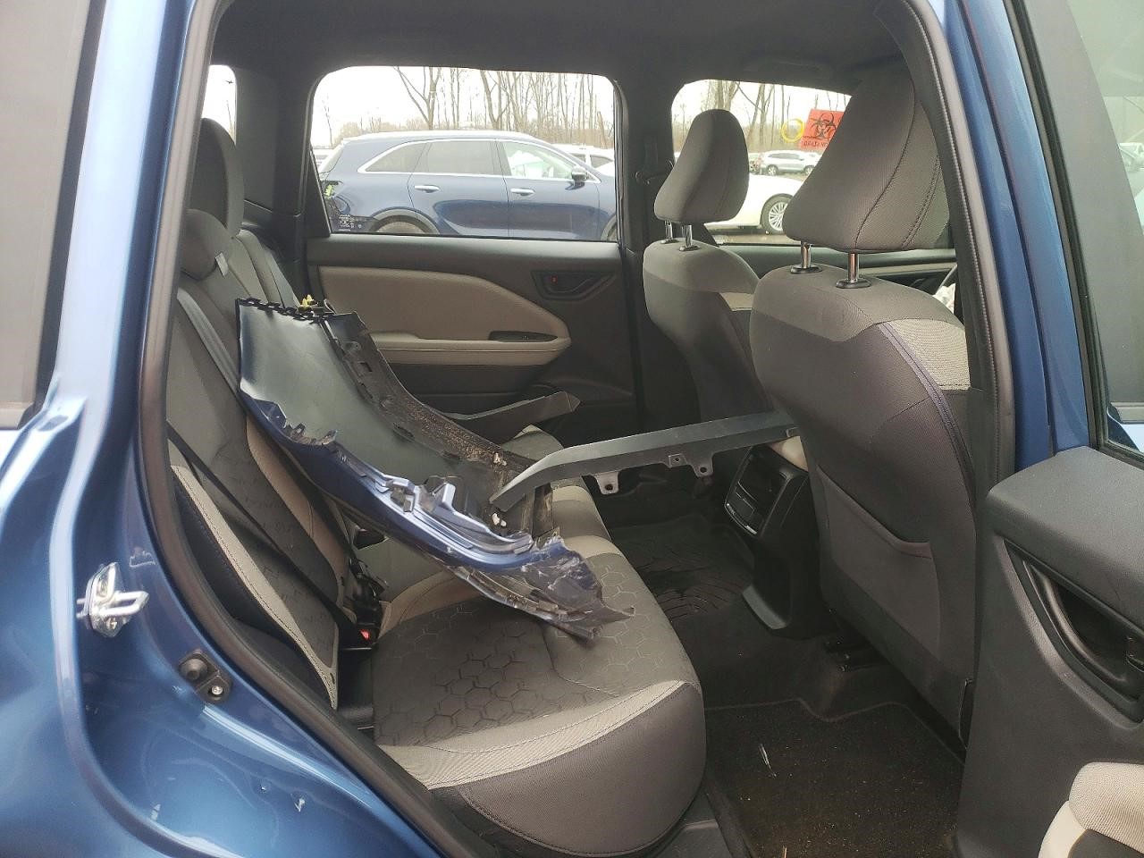 https://f005.backblazeb2.com/file/img-partshotlines-com/Inventory/NE228/Vehicle/143168_10.jpg