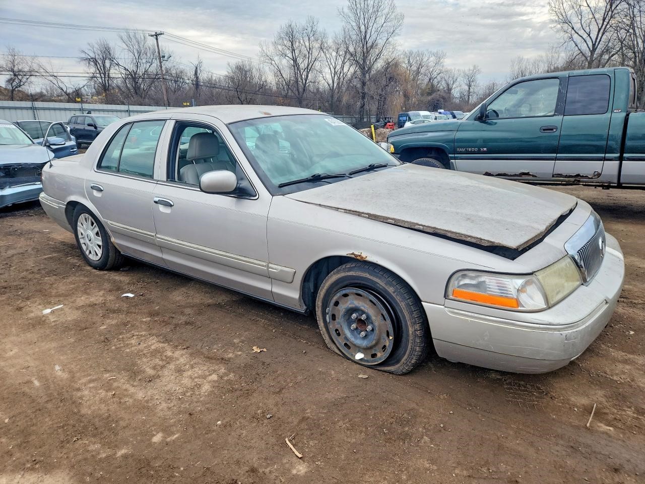 https://f005.backblazeb2.com/file/img-partshotlines-com/Inventory/NE228/Vehicle/143175_04.jpg