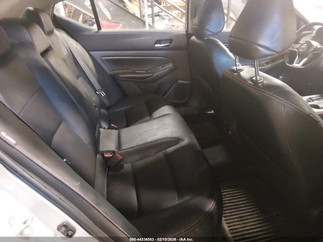 Vehicle/143198_08.jpg