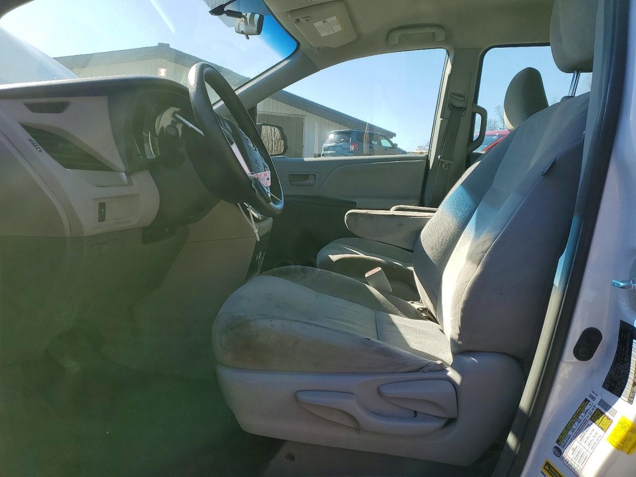 https://f005.backblazeb2.com/file/img-partshotlines-com/Inventory/NE228/Vehicle/143206_07.jpg