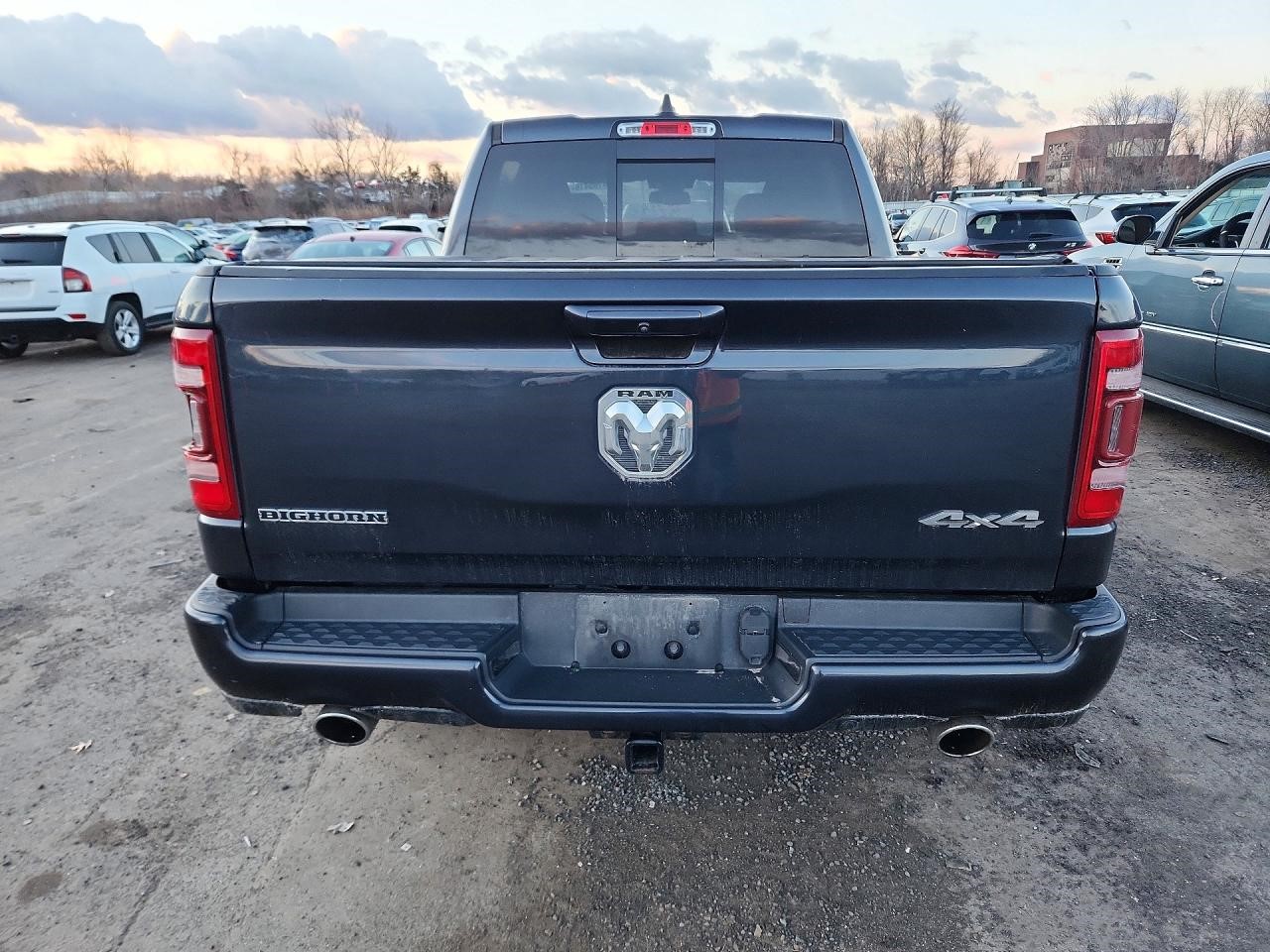 https://f005.backblazeb2.com/file/img-partshotlines-com/Inventory/NE228/Vehicle/143293_06.jpg