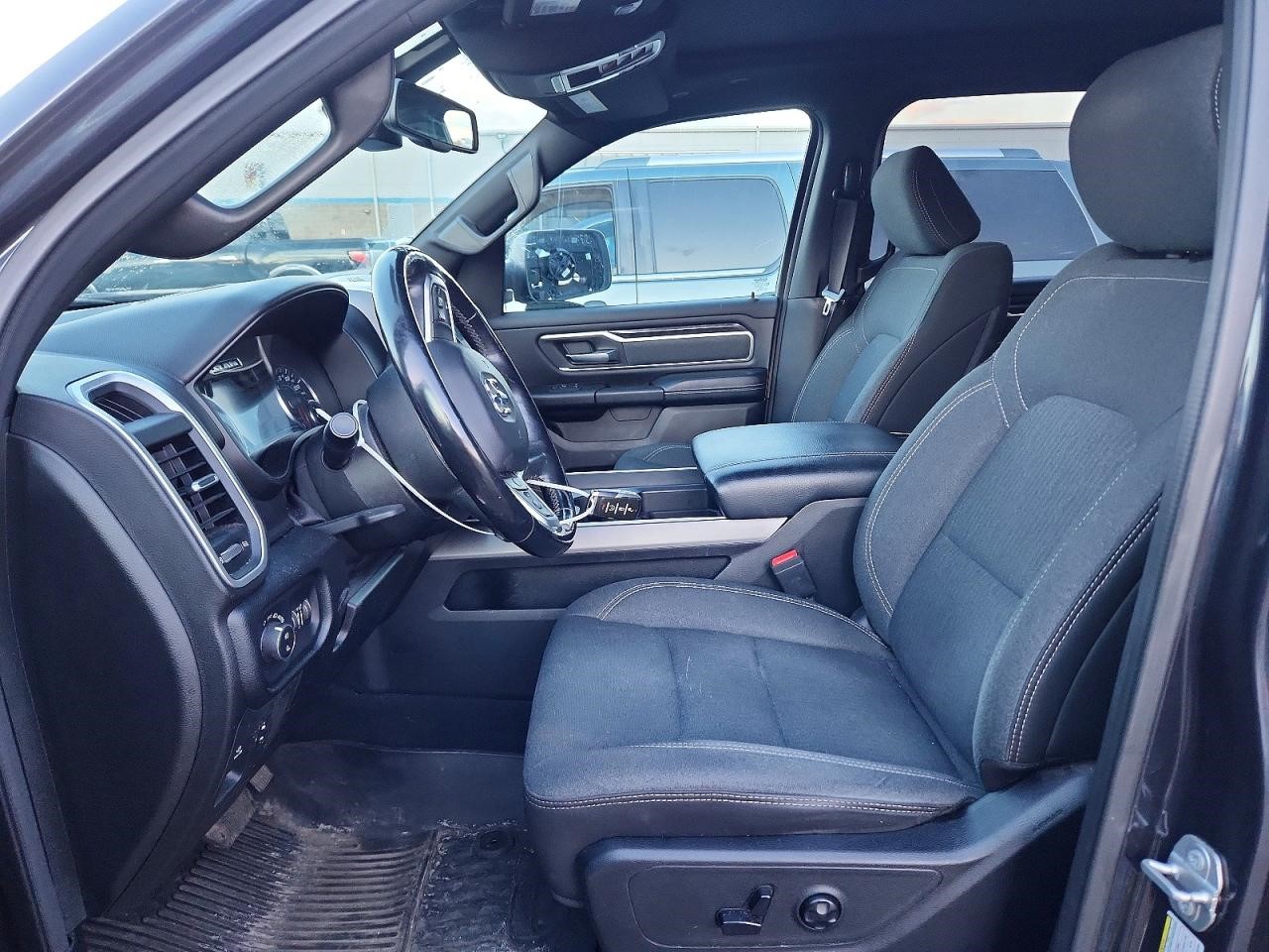 https://f005.backblazeb2.com/file/img-partshotlines-com/Inventory/NE228/Vehicle/143293_07.jpg