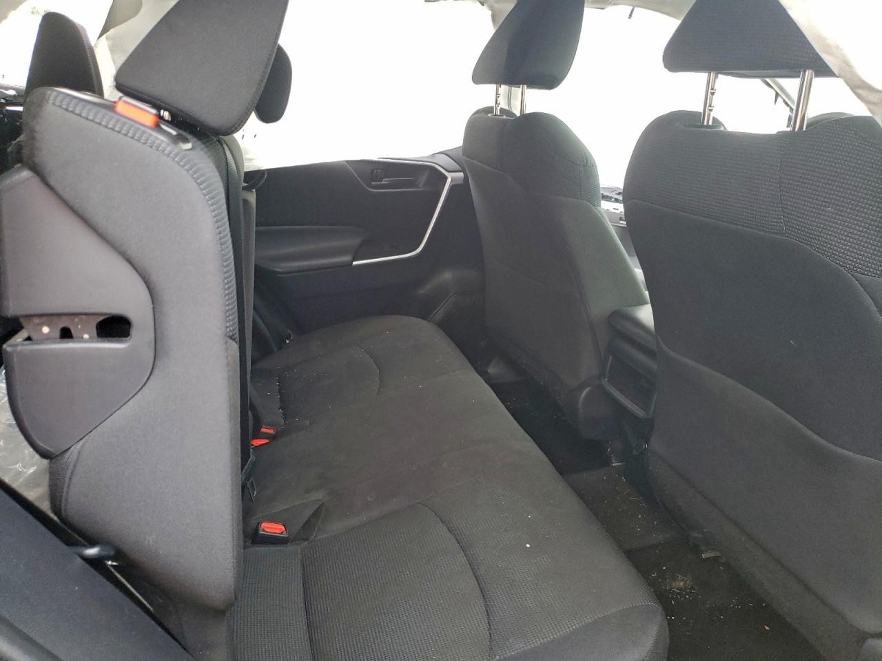 Vehicle/143298_10.jpg