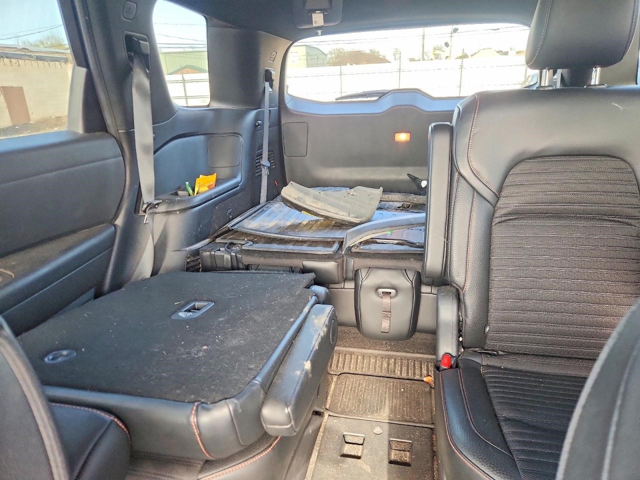 https://f005.backblazeb2.com/file/img-partshotlines-com/Inventory/NE228/Vehicle/143364_10.jpg